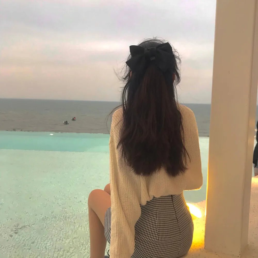 蜜蜂的拍翅声与地球的回转封面